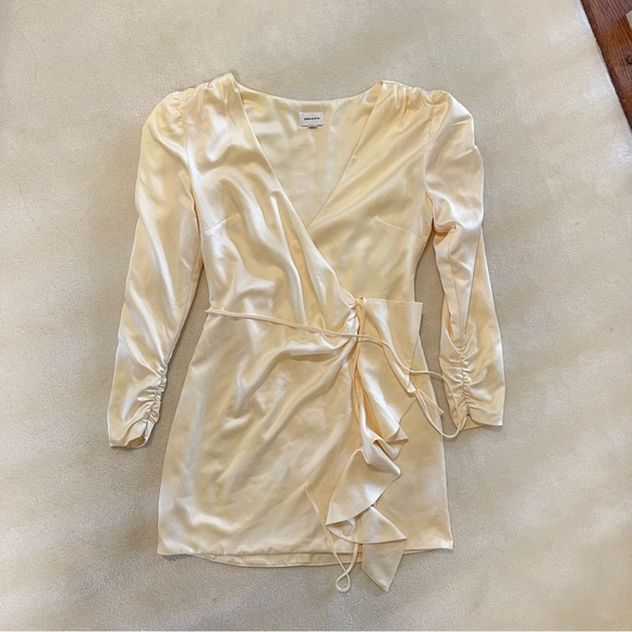 Song of Style Cream Satin Dala Wrap Dress - Picture 4 of 8